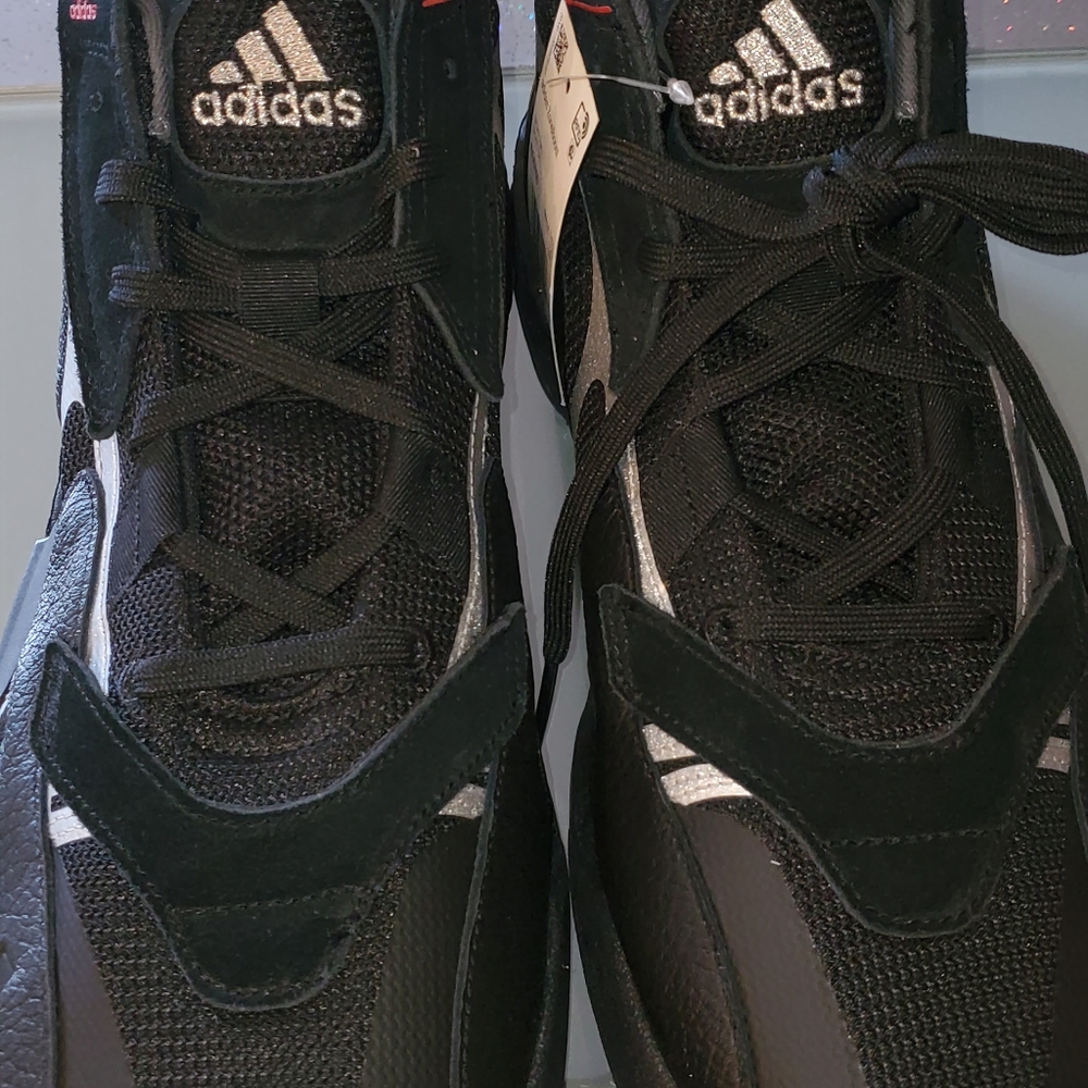 Adidas - Picture 2 of 5